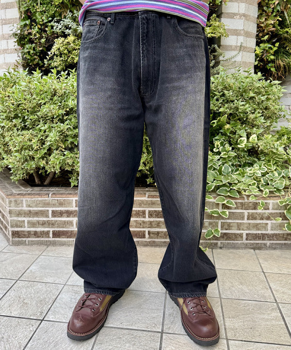 配島 孝明さんの「BEAMS WOMEN｜BEAMS / ワイドフィット デニムパンツ」を使ったコーディネート