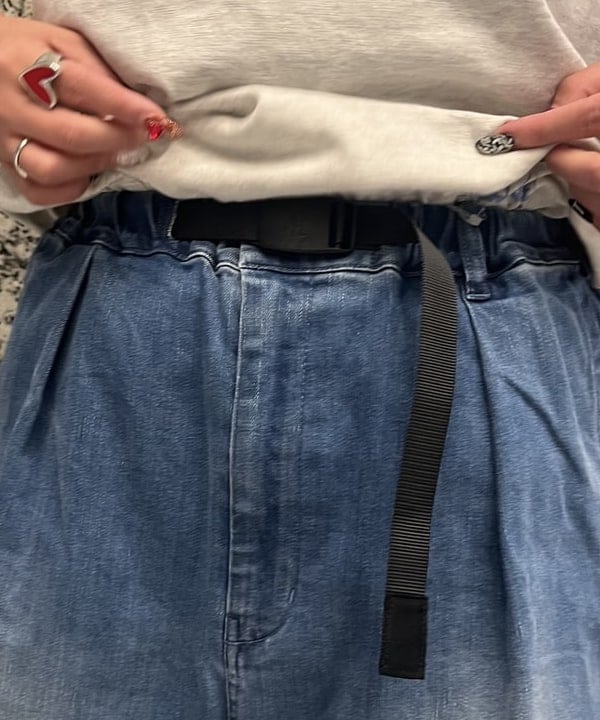 あゆさんの「BEAMS WOMEN｜【別注】Champion / プリント ラグラン Tシャツ」を使ったコーディネート