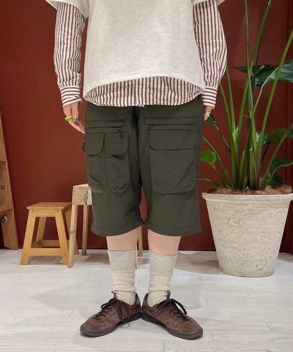 エノモト アミさんの「BEAMS WOMEN｜【別注】Columbia / GRAPHIC TEE」を使ったコーディネート