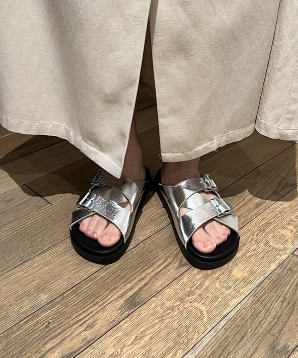 吉田 奈央さんの「BEAMS WOMEN｜オープンカラー シャツワンピース」を使ったコーディネート