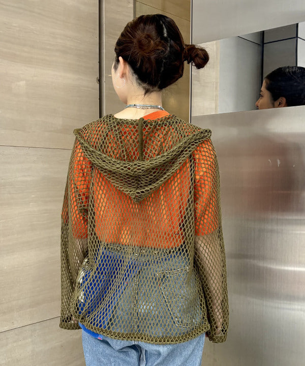 吉野 多恵さんの「BEAMS WOMEN｜BEAMS BOY / ラメ リブ クルー ソックス NEW」を使ったコーディネート