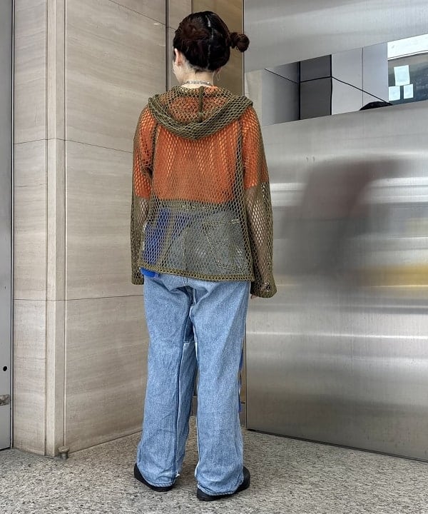 吉野 多恵さんの「BEAMS WOMEN｜BEAMS BOY / ラメ リブ クルー ソックス NEW」を使ったコーディネート