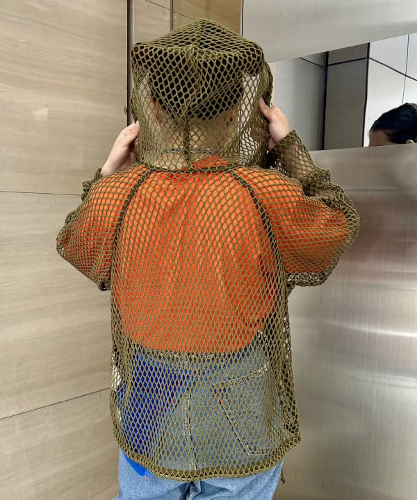 吉野 多恵さんの「BEAMS WOMEN｜BEAMS BOY / ラメ リブ クルー ソックス NEW」を使ったコーディネート