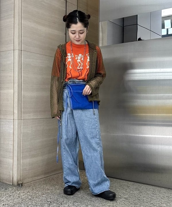 吉野 多恵さんの「BEAMS WOMEN｜BEAMS BOY / ラメ リブ クルー ソックス NEW」を使ったコーディネート