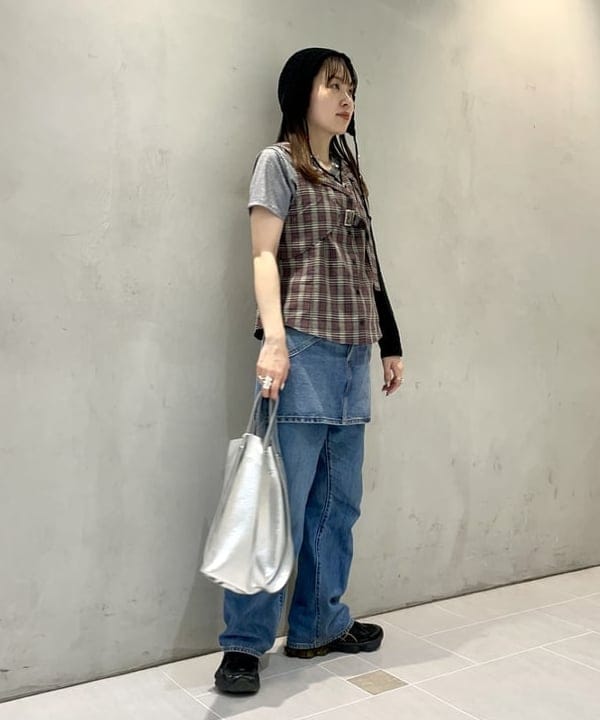 カタヤマ アヤさんの「BEAMS WOMEN｜LEVI'S(R) / Western Icon Skirt」を使ったコーディネート