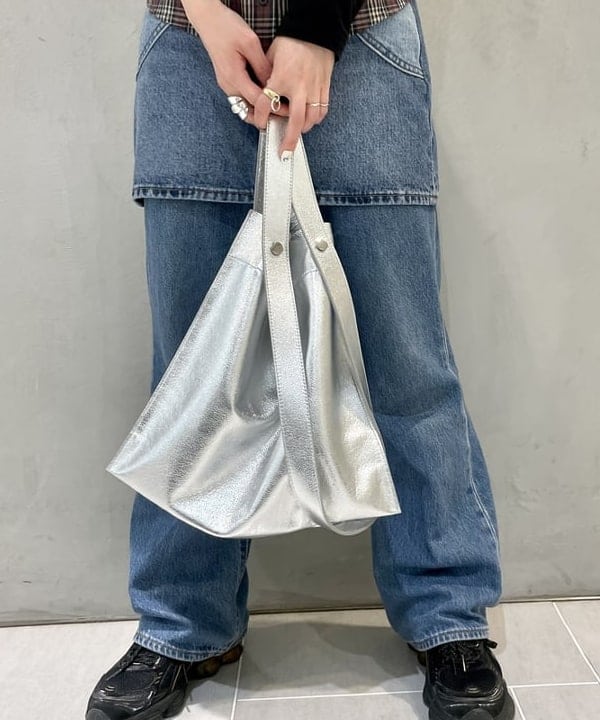 カタヤマ アヤさんの「BEAMS WOMEN｜LEVI'S(R) / Western Icon Skirt」を使ったコーディネート