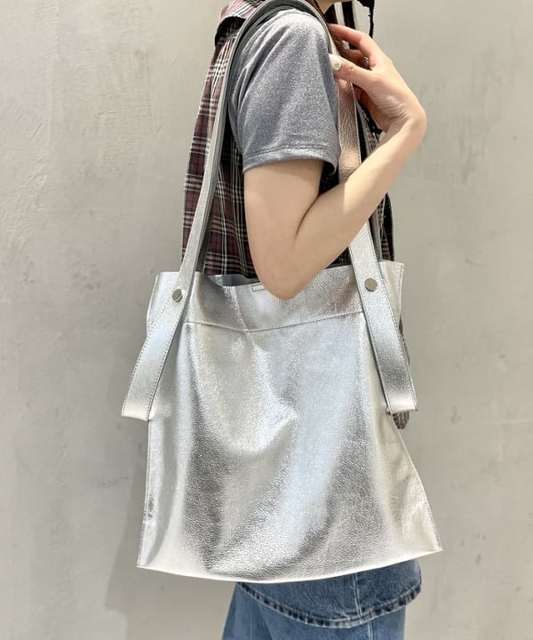 カタヤマ アヤさんの「BEAMS WOMEN｜LEVI'S(R) / Western Icon Skirt」を使ったコーディネート