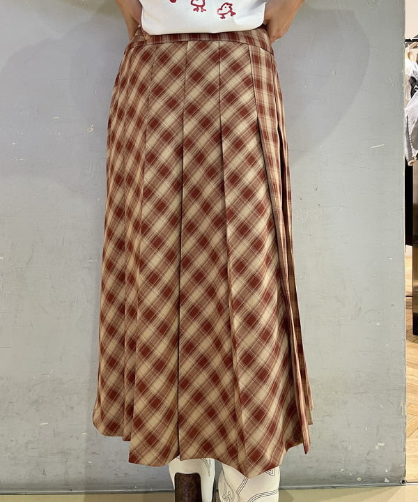 大木さんの「BEAMS WOMEN｜チェック プリーツ スカート」を使ったコーディネート