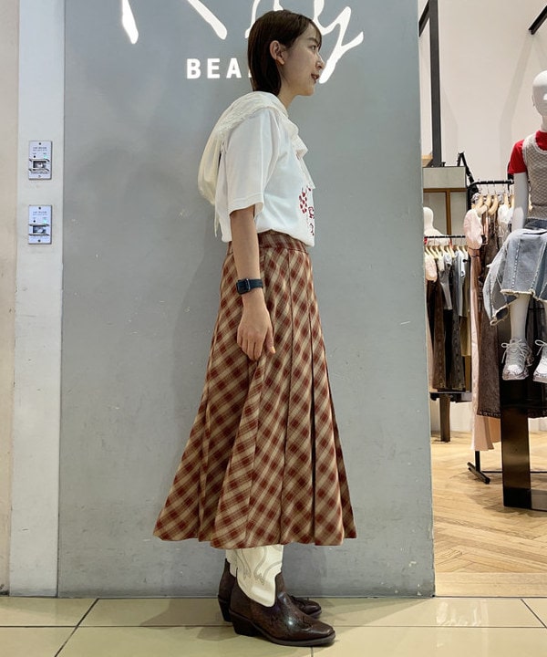 大木さんの「BEAMS WOMEN｜チェック プリーツ スカート」を使ったコーディネート