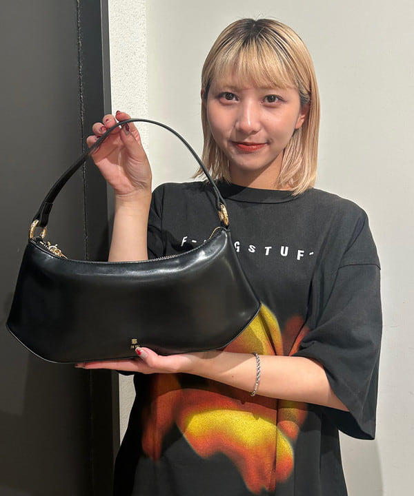 佐藤 亜美さんの「BEAMS WOMEN｜JW PEI / LILY ショルダーバッグ」を使ったコーディネート