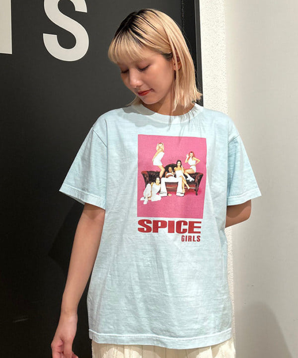 佐藤 亜美さんの「BEAMS WOMEN｜ストライプ ジャカード ワイド パンツ」を使ったコーディネート