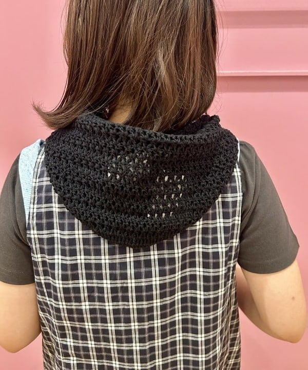 リズさんの「BEAMS WOMEN｜デニム タック ミディアム スカート」を使ったコーディネート