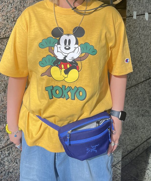 あゆさんの「BEAMS WOMEN｜【別注】Champion / ミッキー Tシャツ」を使ったコーディネート