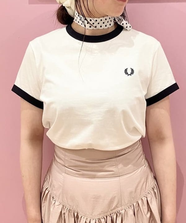 晶さんの「BEAMS WOMEN｜FRED PERRY / CROPPED RINGER T-SHIRT」を使ったコーディネート