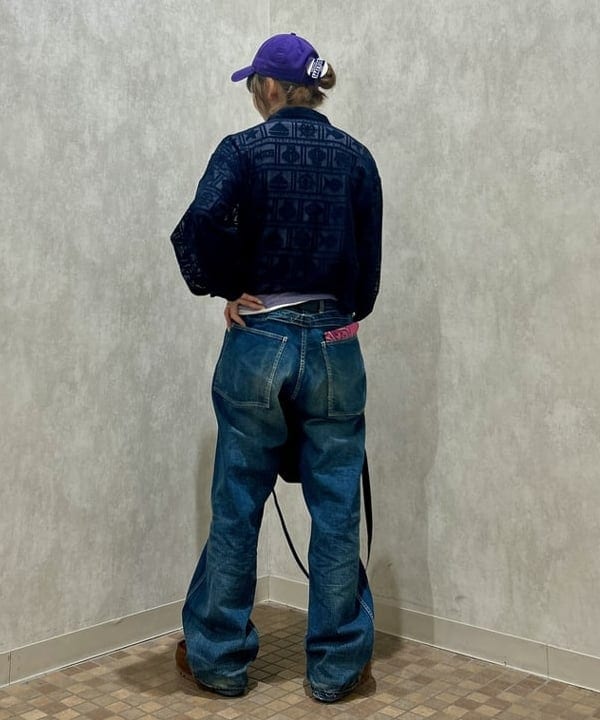 小原 もこさんの「BEAMS WOMEN｜BRIEFING &times; BEAMS BOY / 別注 ヘルメット バッグ」を使ったコーディネート