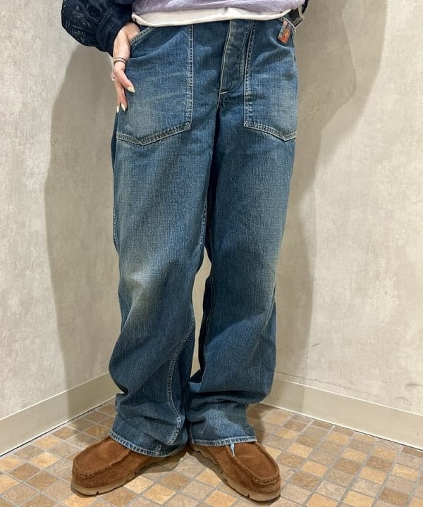 小原 もこさんの「BEAMS WOMEN｜BRIEFING &times; BEAMS BOY / 別注 ヘルメット バッグ」を使ったコーディネート