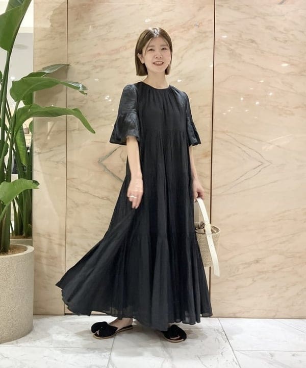 AONO SHIKAMAさんの「BEAMS WOMEN｜MARIHA / 春のすずらん ソリッド ワンピース」を使ったコーディネート