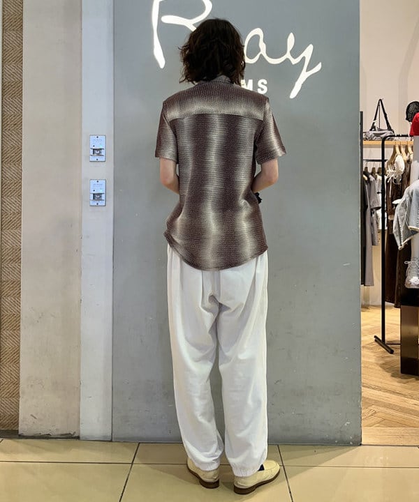 神坂 莉子さんの「BEAMS WOMEN｜フラワー パール ネックレス」を使ったコーディネート