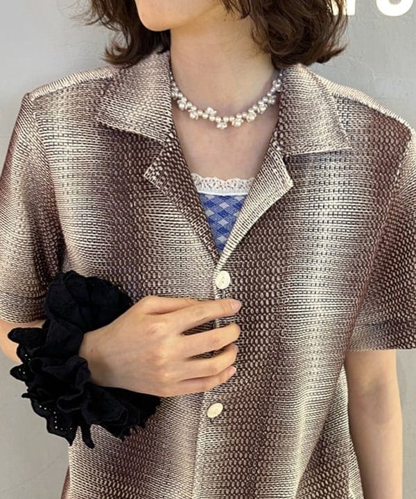 神坂 莉子さんの「BEAMS WOMEN｜フラワー パール ネックレス」を使ったコーディネート