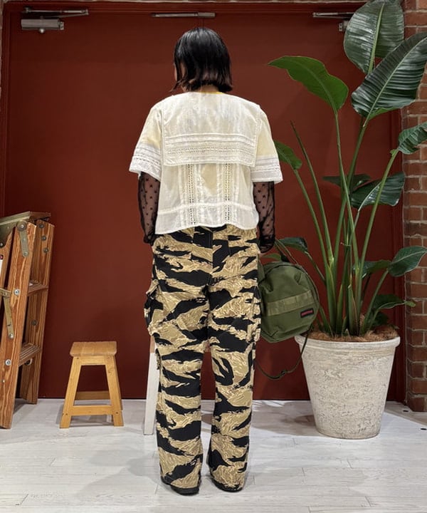 ショ〜ジさんの「BEAMS WOMEN｜ヴィンテージ レース ショートシャツ」を使ったコーディネート