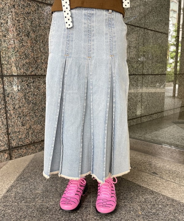 まゆちゃんさんの「BEAMS WOMEN｜ビッグカラー オフショルダー Tシャツ」を使ったコーディネート