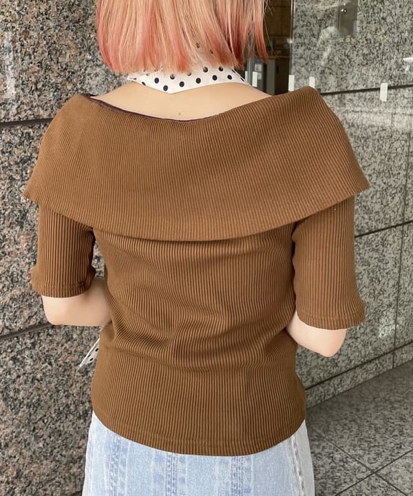 まゆちゃんさんの「BEAMS WOMEN｜ビッグカラー オフショルダー Tシャツ」を使ったコーディネート