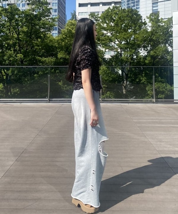 ayaさんの「BEAMS WOMEN｜ダメージ スウェット パンツ」を使ったコーディネート