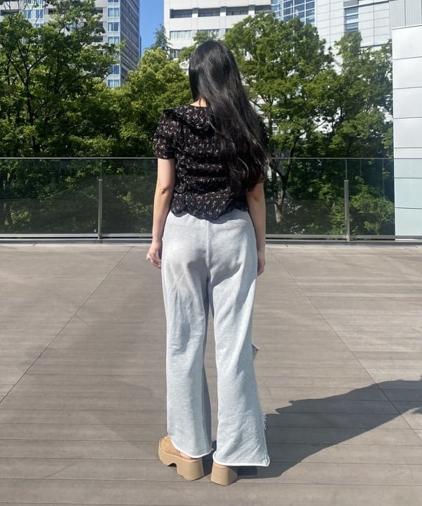 ayaさんの「BEAMS WOMEN｜ダメージ スウェット パンツ」を使ったコーディネート