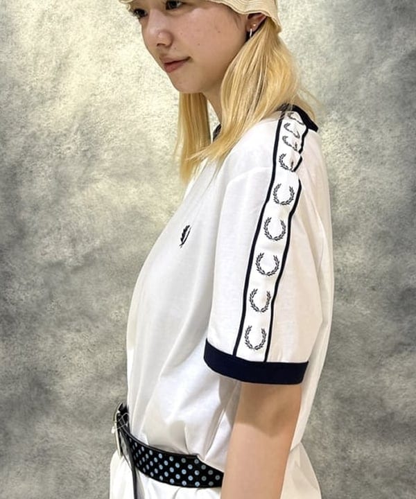 ササキさんの「BEAMS WOMEN｜■FRED PERRY / TAPED RINGER T-SHIRT」を使ったコーディネート