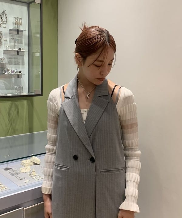 れいなさんの「BEAMS WOMEN｜テーラードカラー ホルターネック サロペット」を使ったコーディネート