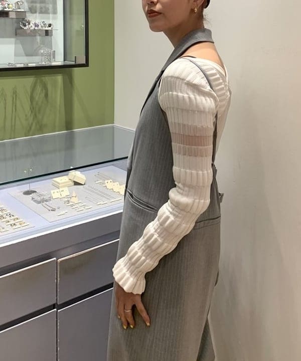 れいなさんの「BEAMS WOMEN｜テーラードカラー ホルターネック サロペット」を使ったコーディネート