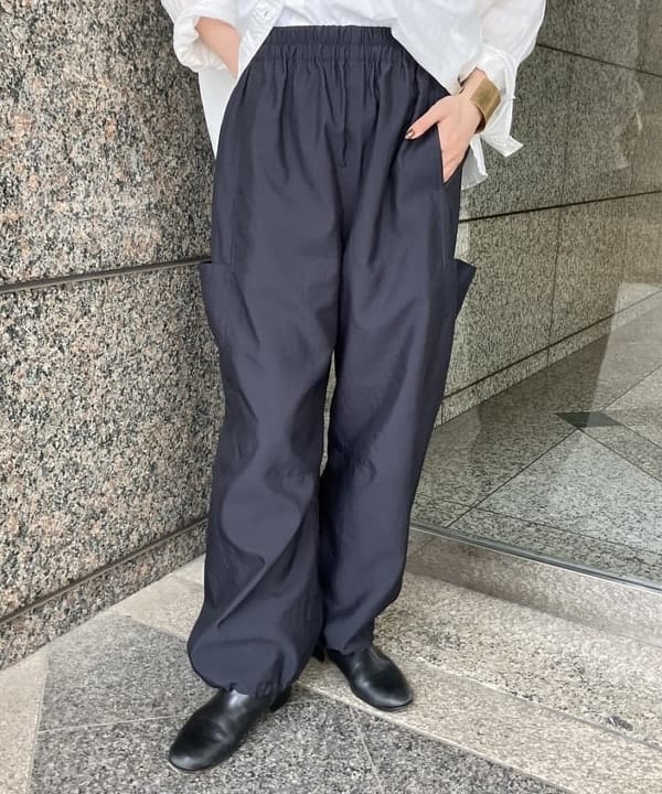 多田 日奈子さんの「BEAMS WOMEN｜KHADI オーバー ショート シャツ」を使ったコーディネート