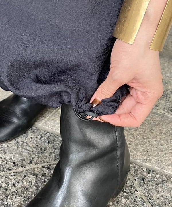 多田 日奈子さんの「BEAMS WOMEN｜KHADI オーバー ショート シャツ」を使ったコーディネート