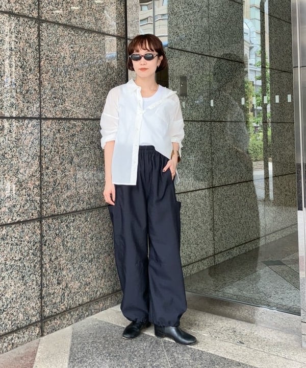 多田 日奈子さんの「BEAMS WOMEN｜KHADI オーバー ショート シャツ」を使ったコーディネート