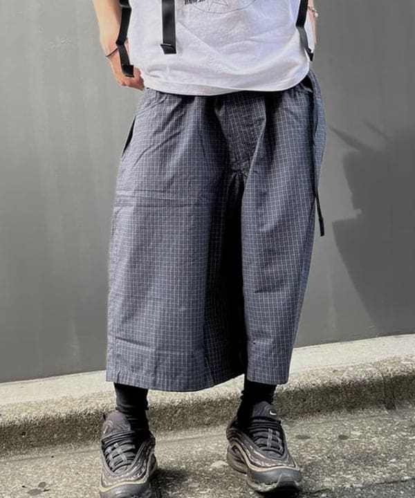 菊田 悠さんの「BEAMS WOMEN｜【別注】Gramicci / チェック ショーツ」を使ったコーディネート