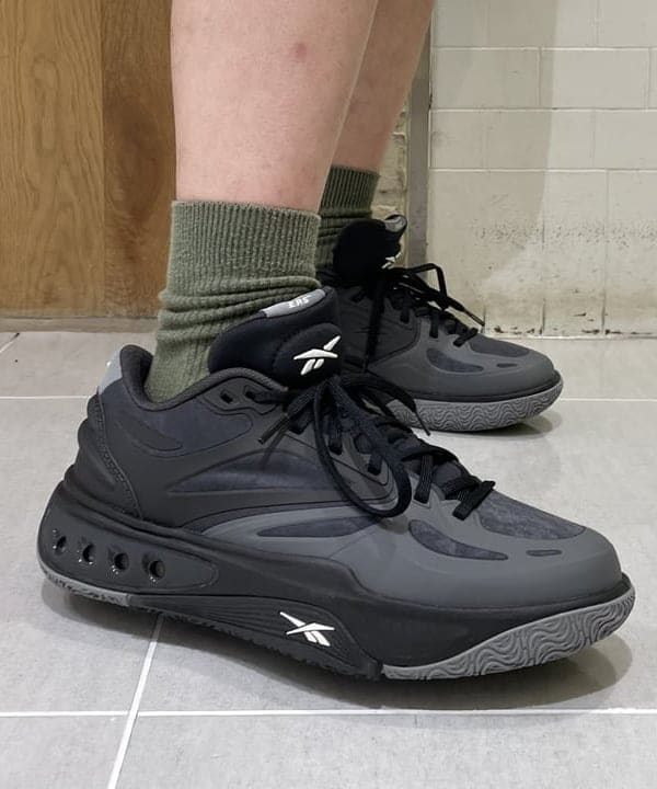 マツミヤさんの「BEAMS WOMEN｜ストライプ イージー ミニレギュラーカラー シャツ」を使ったコーディネート