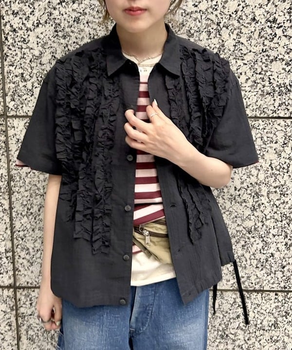 小原 もこさんの「BEAMS WOMEN｜【別注】Healthknit / 70s ヘンリーネック ショートスリーブ」を使ったコーディネート