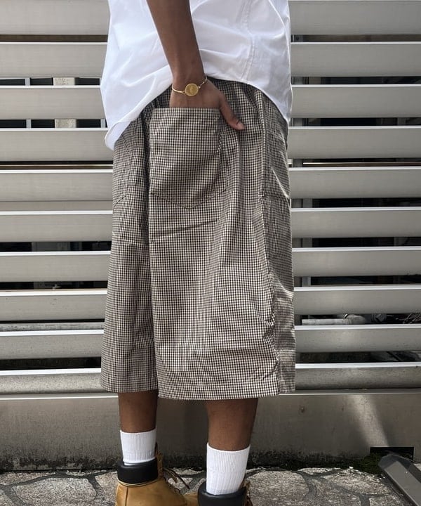 NADEL ナデールさんの「BEAMS WOMEN｜ストレッチ エンブレム ボタンダウンシャツ」を使ったコーディネート