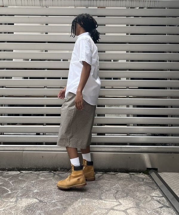 NADEL ナデールさんの「BEAMS WOMEN｜ストレッチ エンブレム ボタンダウンシャツ」を使ったコーディネート