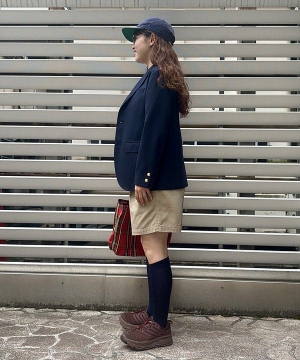 チナツさんの「BEAMS WOMEN｜BEAMS BOY / ポリエステル ウール 3ボタン ブレザー」を使ったコーディネート