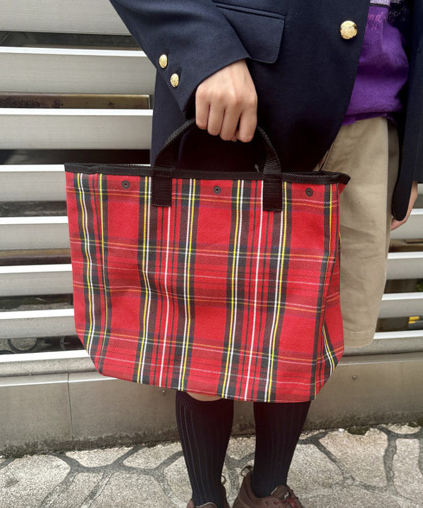 チナツさんの「BEAMS WOMEN｜BEAMS BOY / ポリエステル ウール 3ボタン ブレザー」を使ったコーディネート