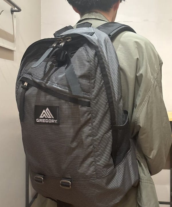 三宅 康平さんの「BEAMS WOMEN｜【別注】GREGORY / Mighty Day Lite RIP STOP」を使ったコーディネート