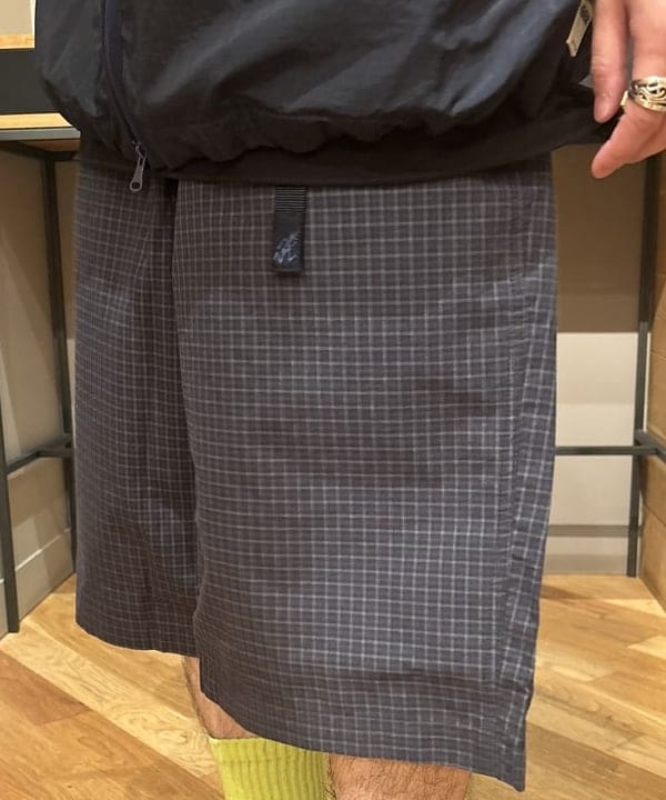 三宅 康平さんの「BEAMS WOMEN｜【別注】Gramicci / チェック ショーツ」を使ったコーディネート