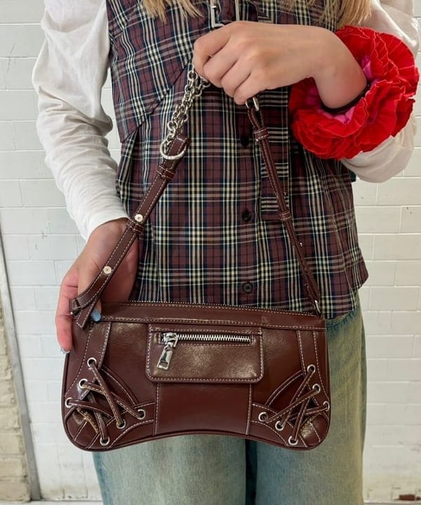 ヒカリさんの「BEAMS WOMEN｜5ポケット クウォーターレングス ワイドデニム」を使ったコーディネート