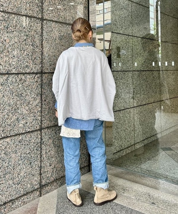 小原 もこさんの「BEAMS WOMEN｜【別注】BUZZ RICKSON'S / シャンブレー ロングスリーブ シャツ」を使ったコーディネート