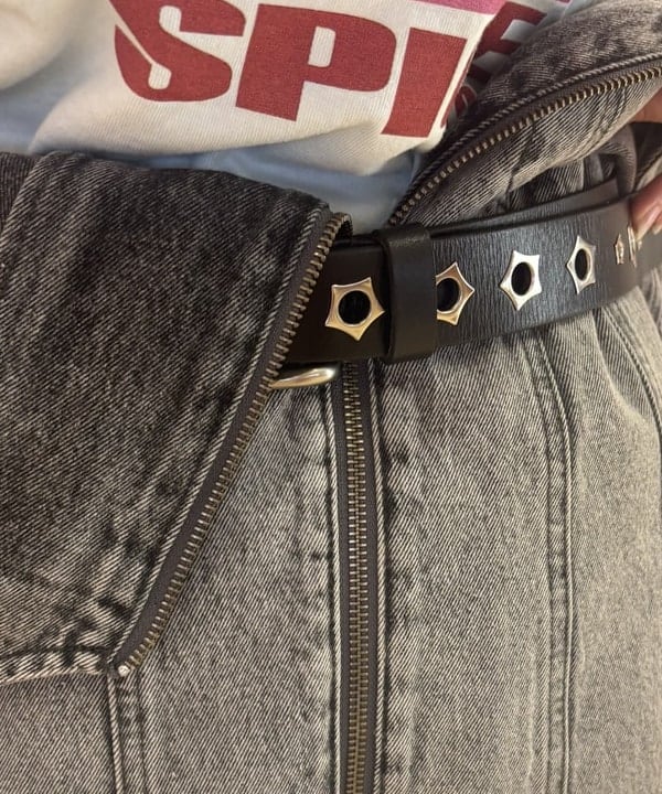 山本 里南さんの「BEAMS WOMEN｜スター ベルト」を使ったコーディネート