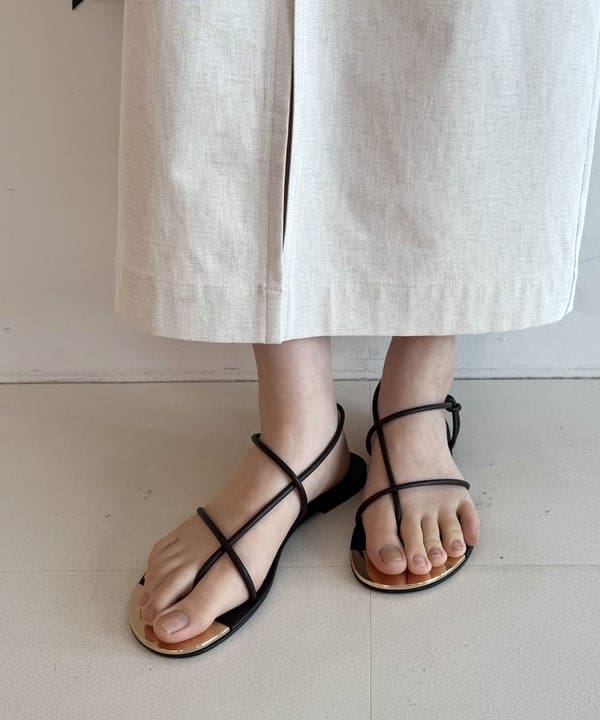 山田 千遥さんの「BEAMS WOMEN｜VIOLAd’ORO / ラフィア調 ムーンバッグ」を使ったコーディネート