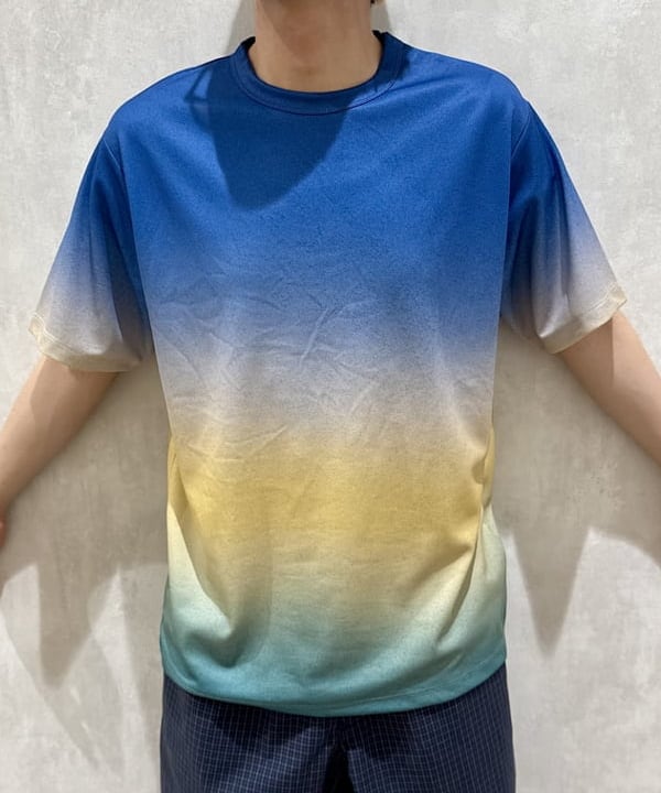 配島 孝明さんの「BEAMS WOMEN｜メッシュ パターンド Tシャツ」を使ったコーディネート