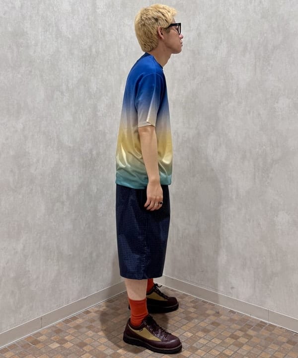配島 孝明さんの「BEAMS WOMEN｜メッシュ パターンド Tシャツ」を使ったコーディネート