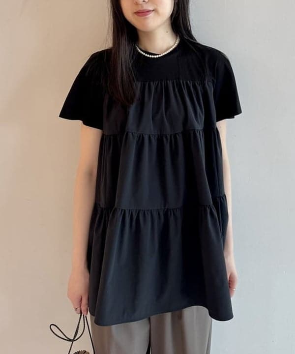 山田 千遥さんの「BEAMS WOMEN｜コンビ ティアード プルオーバー」を使ったコーディネート